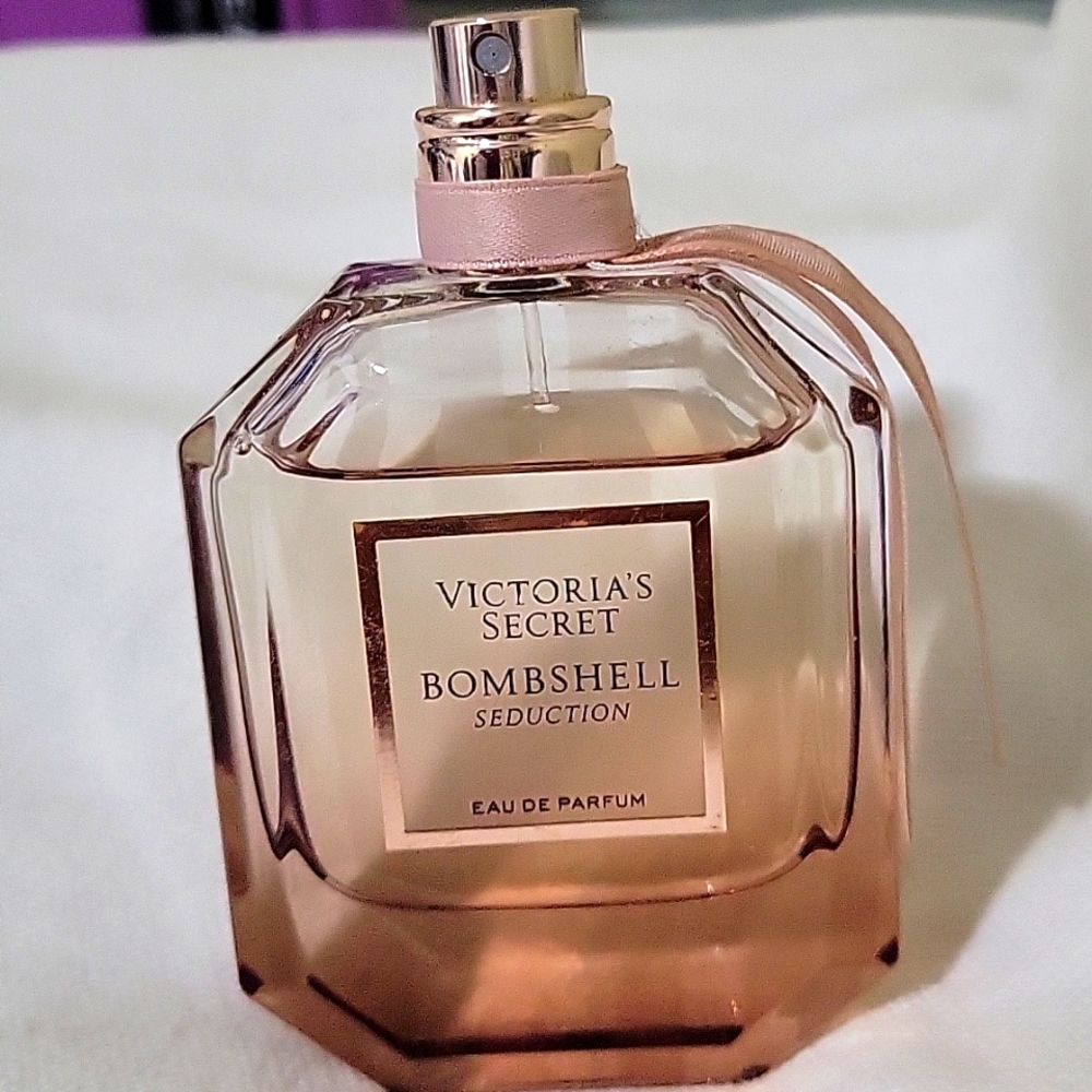 Victoria secret bombshell perfume